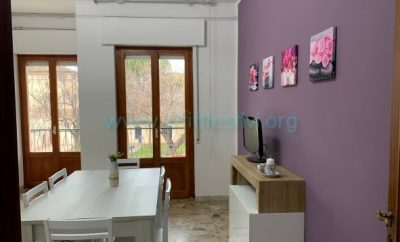 Appartamento moderno in centro a 150 mt dal mare, primo piano – Pineto – via Gramsci – 39121