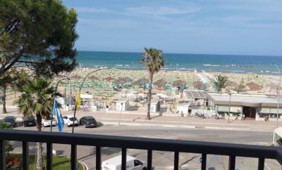 appartamento fronte mare – Lungomare Roma – 40754